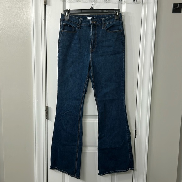 Old Navy Denim - Old Navy Flare Extra High Rise Jeans. Like New! Size 12.